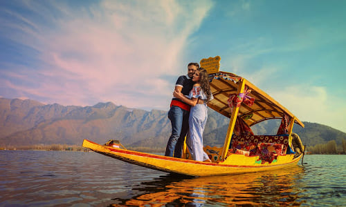 Kashmir Honeymoon Tour Package- 3 Nights 4 Days